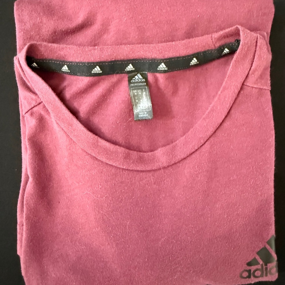 ADIDAS - MEN’S MEDIUM - GENTLY WORN TEE